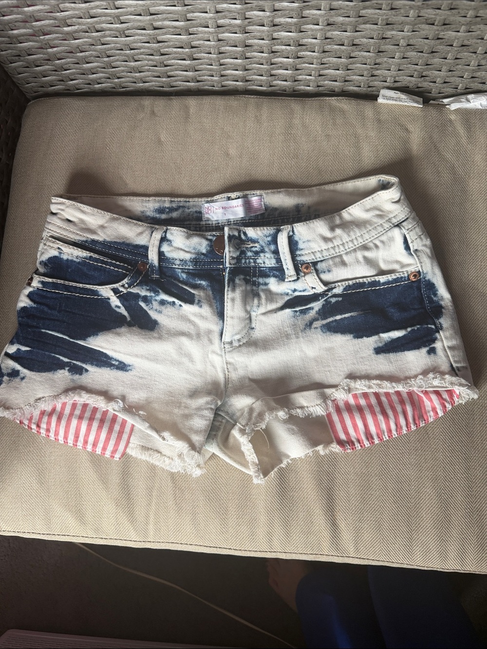 No Boundaries Bleach-Dyed Denim Jean Shorts with Res Stripe Lining